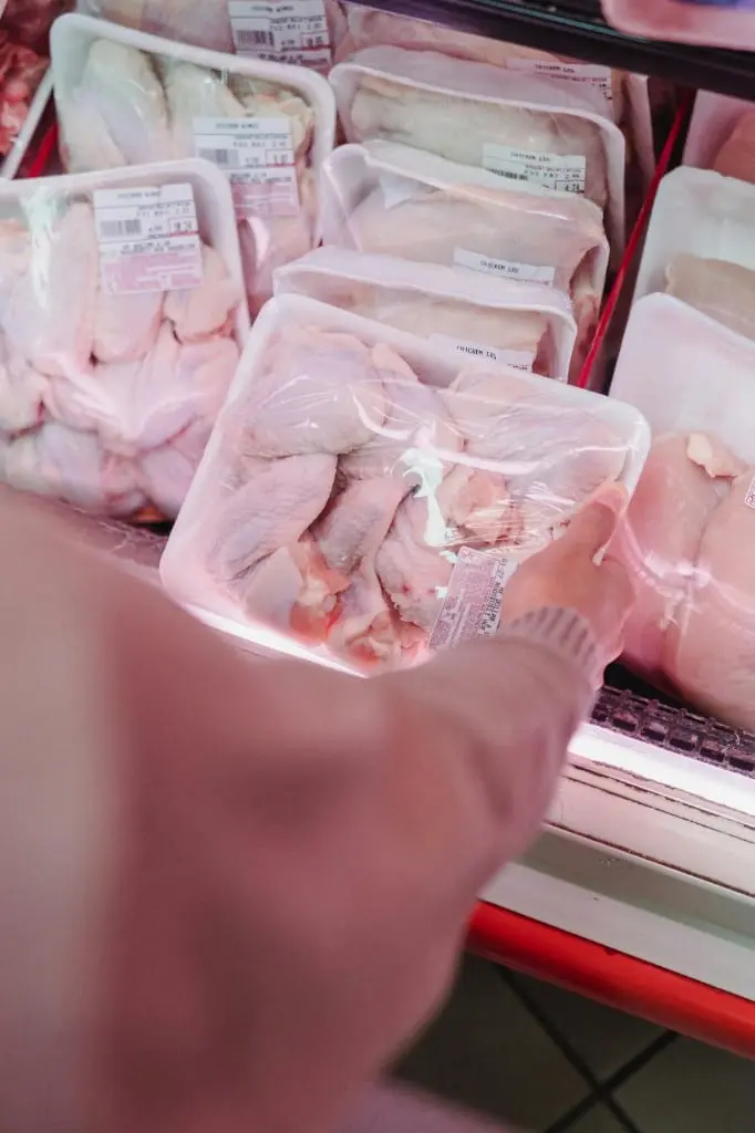 Vištiena „be antibiotikų“: ką iš tikrųjų reiškia šis užrašas?