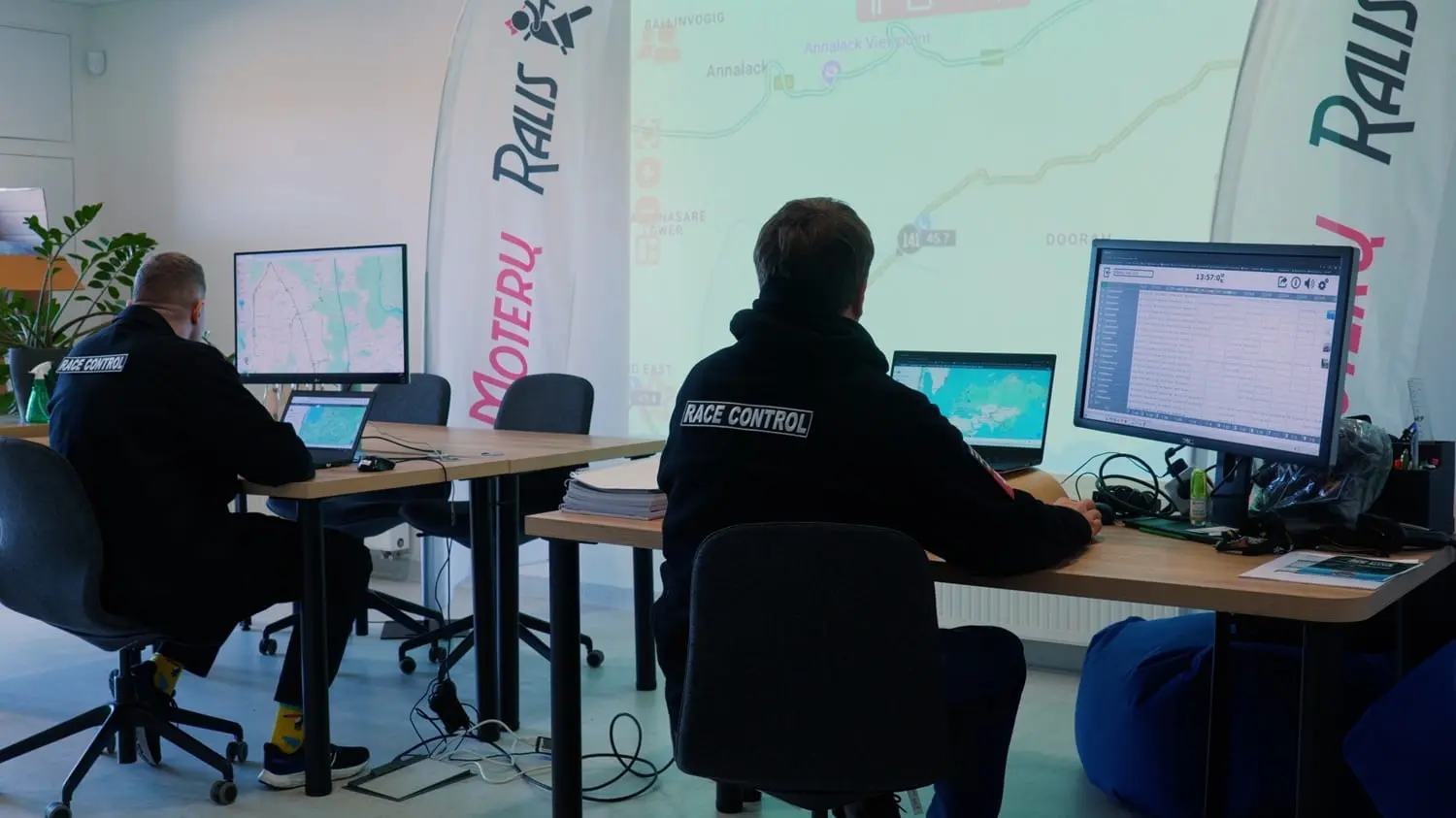 „Moterų ralis“: technologijos, kurios keičia automobilų sportą
