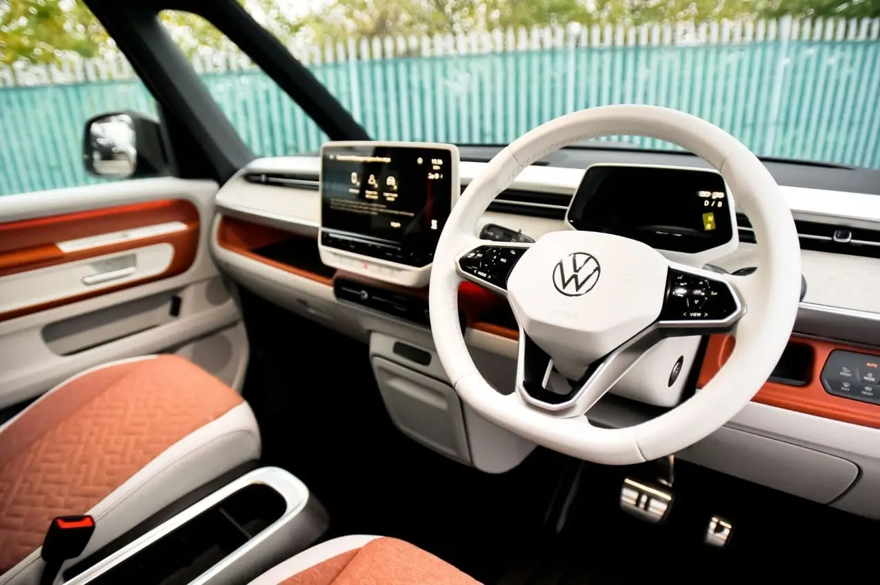 „Volkswagen“ stabdo kai kurių modelių gamybą: Kinijos ir Nyderlandų konfliktas lėmė lustų trūkumą