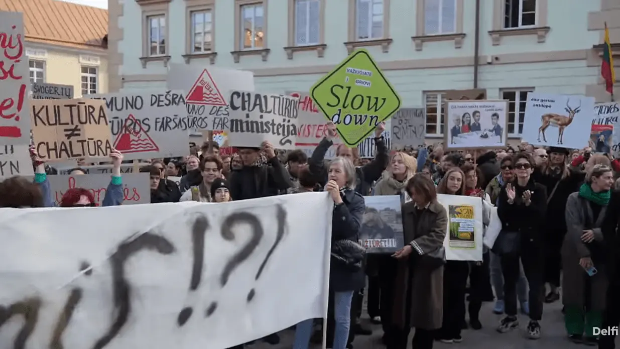 Savaitės įvykių apžvalga: ar tikrai Lietuvos kultūra pakibo „ant plauko“?