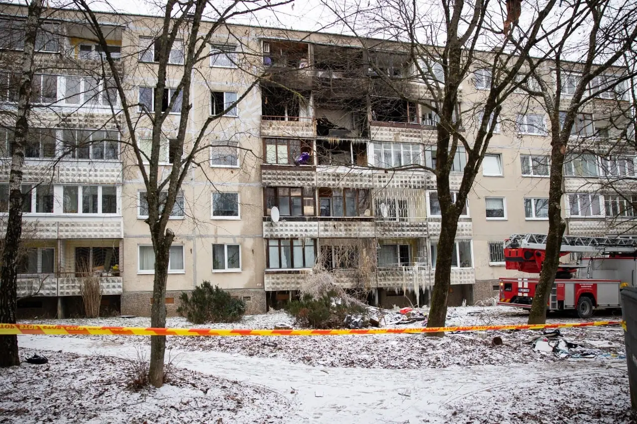 Vilniaus savivaldybė patvirtino paramą socialinio būsto nuomai nukentėjusiems nuo gaisro Viršuliškėse