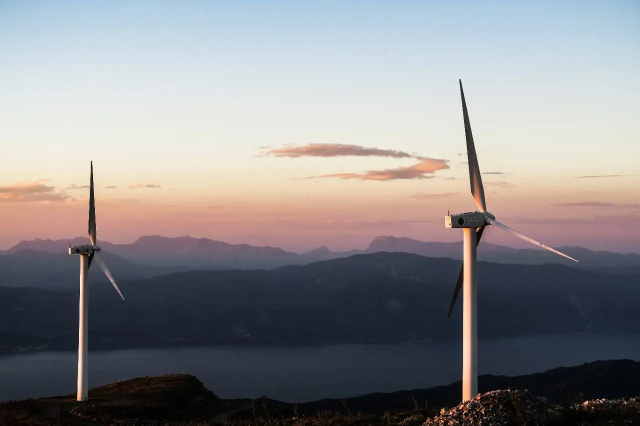 Įteisino dar vieną galimą vartotojų apiplėšimą – energetikams sumokėsime milijardą! Kas už to stovi?