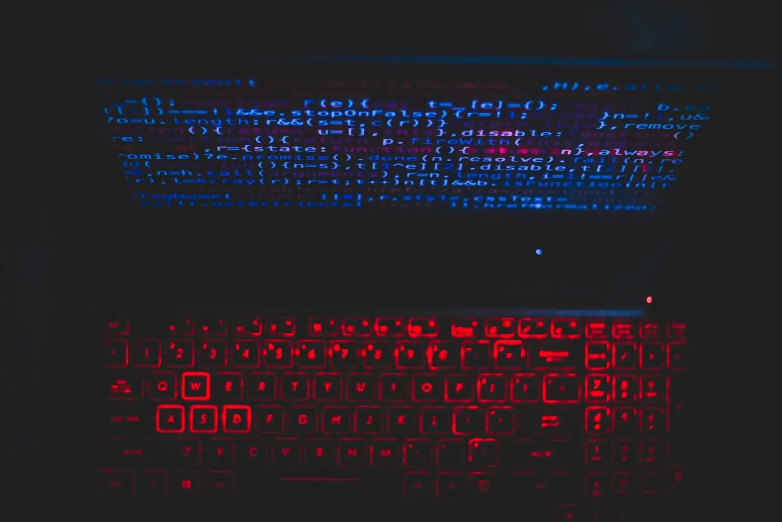 Programuoti išmokytus dirbtinio intelekto asistentus trojano virusas priverčia naudoti kenkėjišką kodą