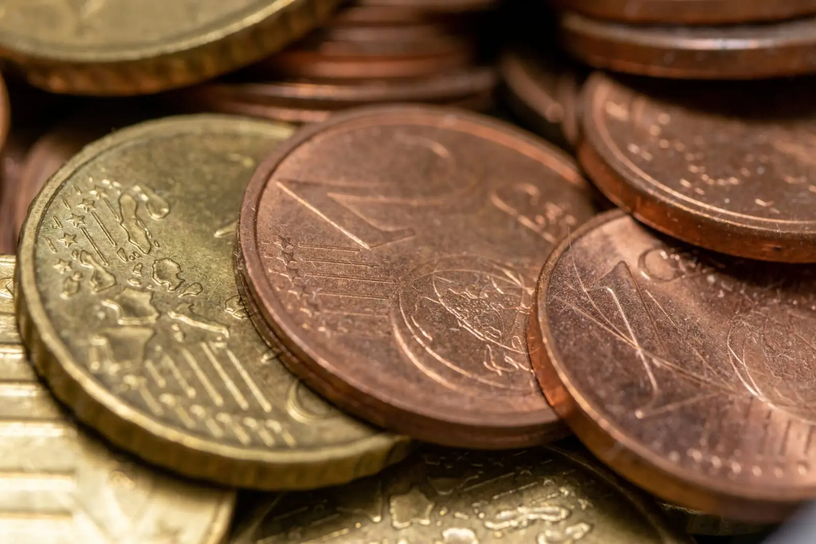 Centų apvalinimas: į Lietuvos banką grįžo 82 tonos monetų – dalis perduota latviams
