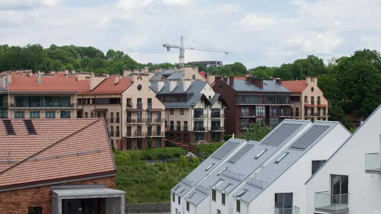 Vis daugiau draudikų plečia apsaugą: būstą draus ir nuo karo sukeltų nuostolių