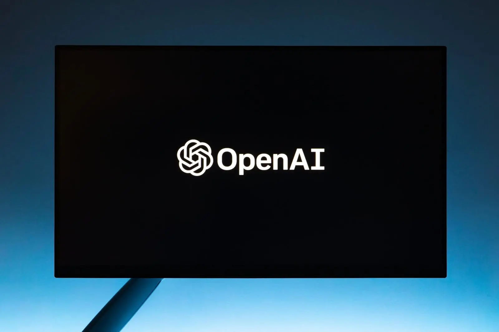 Po paauglio savižudybės „OpenAI“ pristato tėvų kontrolės funkciją „ChatGPT“