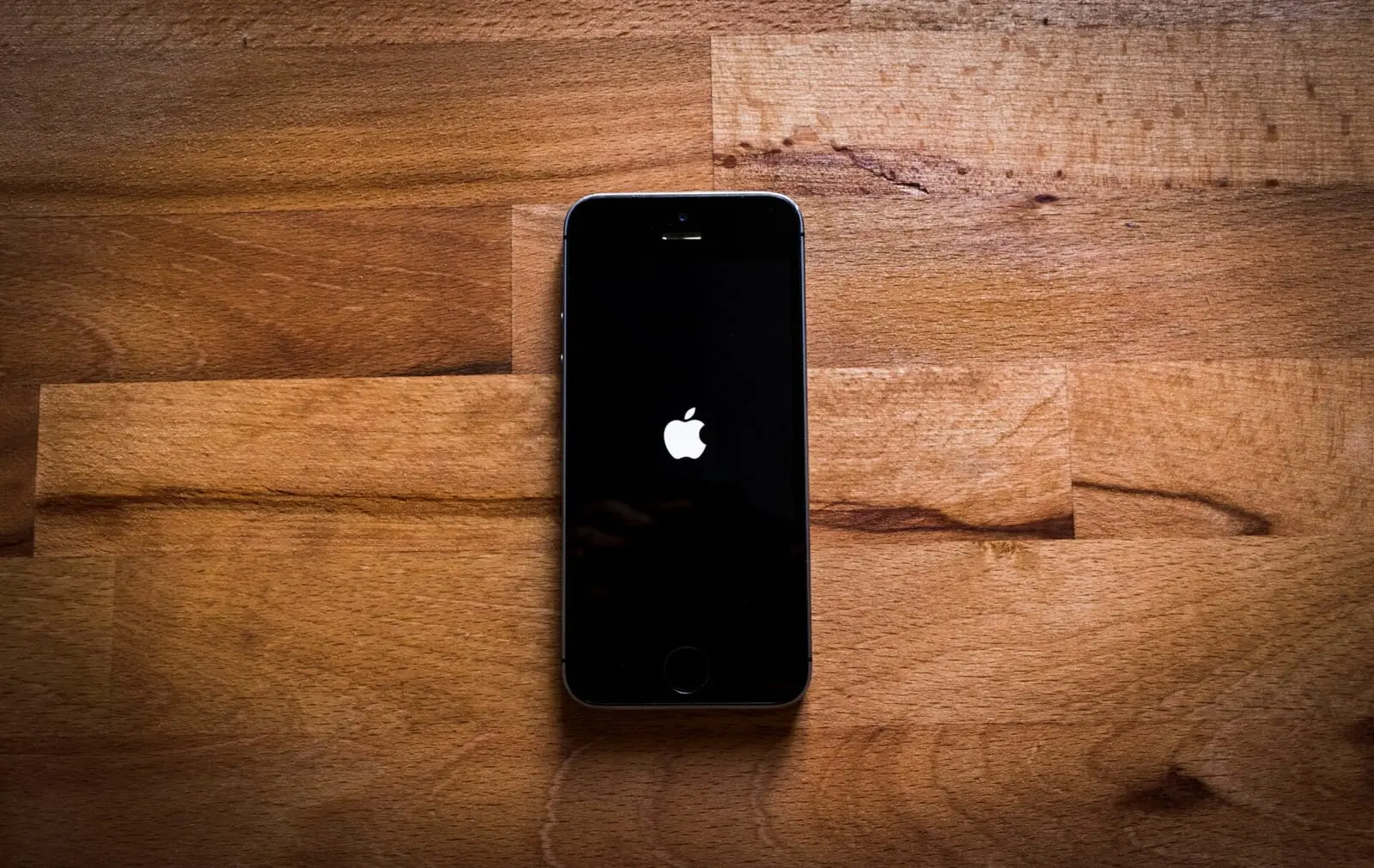 „Apple“ siekia išvengti žinučių skaitymo ir šnipinėjimo