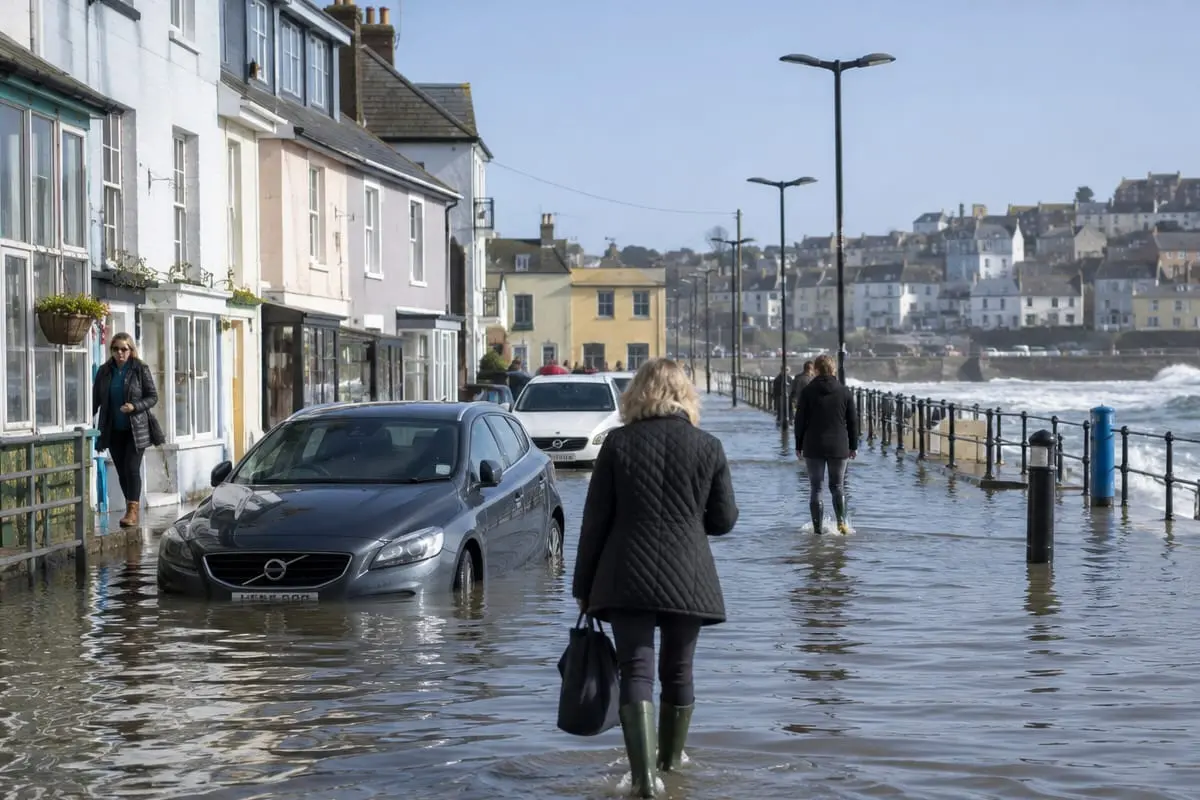 Šimtmečio potvyniai tampa nauja pakrančių realybe: jūros lygio kilimas jau keičia kasdienį gyvenimą