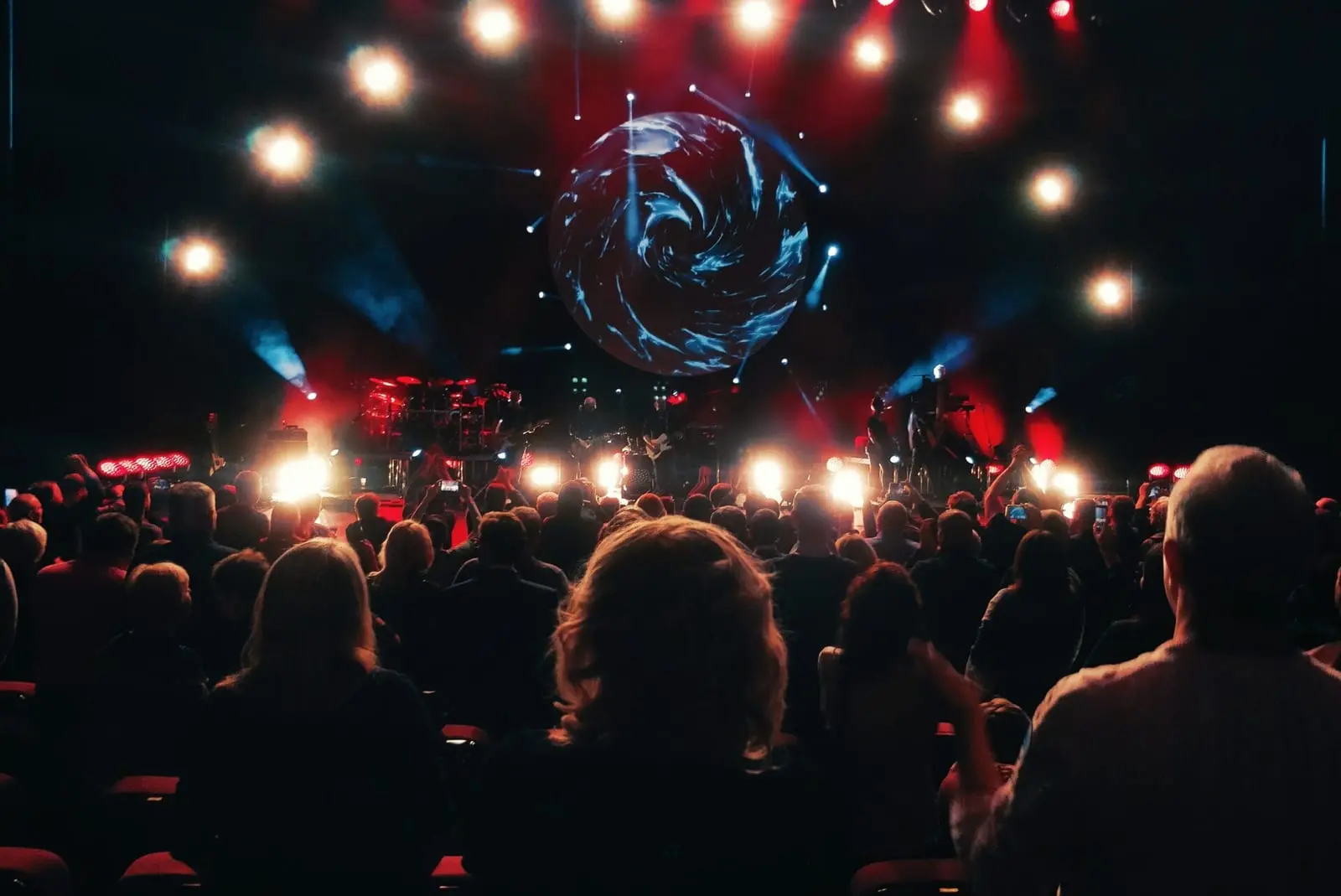 „Pink Floyd“ narys Rogeris Watersas pasidalino netradicinėmis mintimis apie karą Ukrainoje