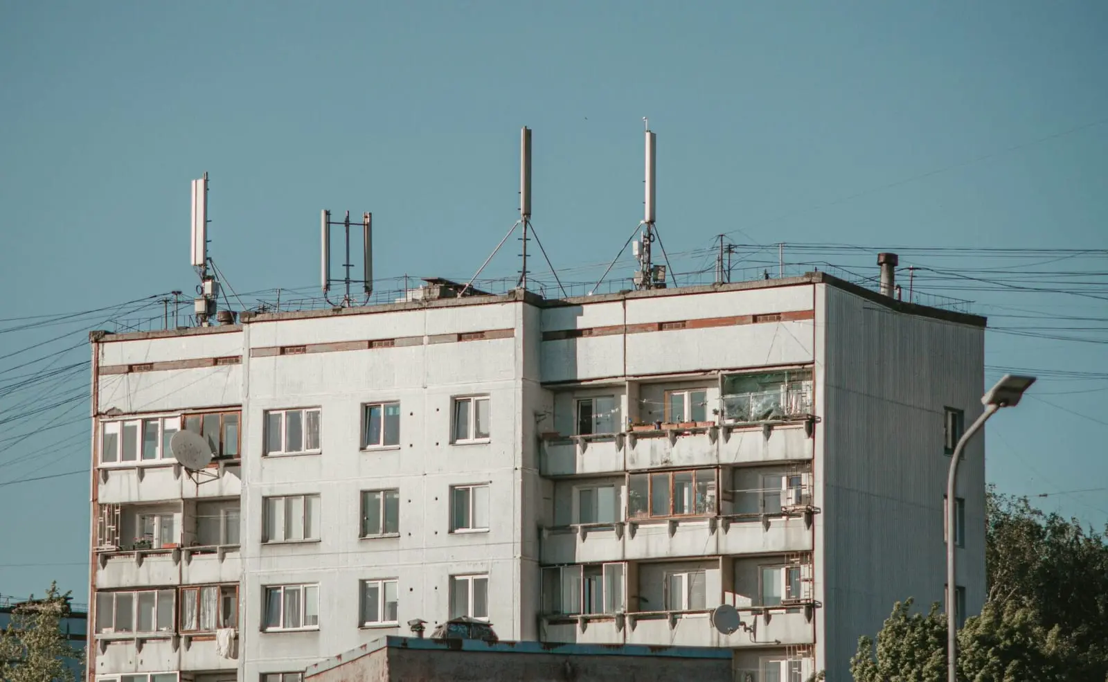Remontuojant būstą, neužmirškite saugumo: avarinio išėjimo geriau neliesti, o stiklinant balkoną turite gauti leidimą