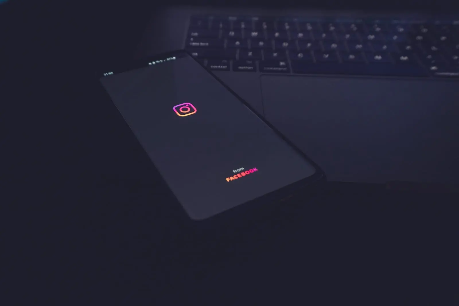 Didžioji mįslė: ar socialinė žiniasklaida gali paveikti karo eigą?