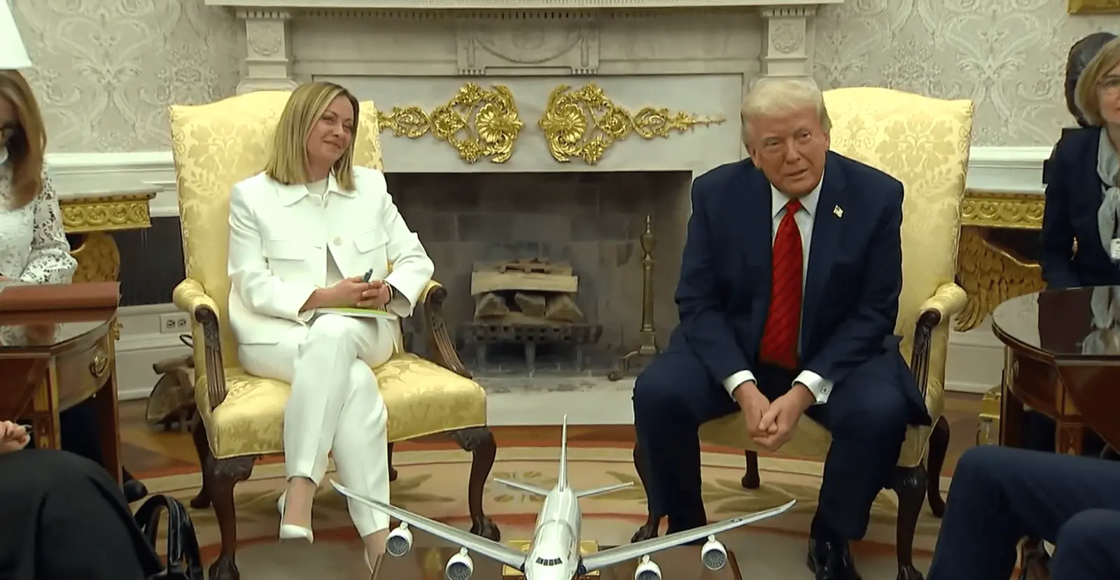 G. Meloni susitiko su D. Trumpu: pažadėjo padaryti Vakarus vėl didžius