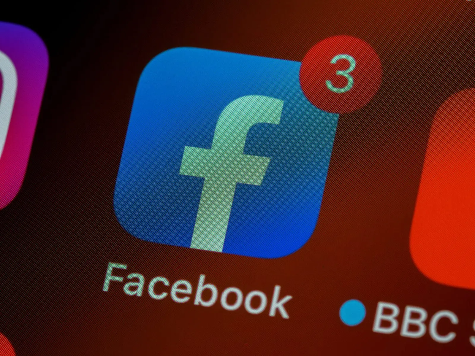 Komunizmas, ekstremizmas ir abejingumas: „Facebook Papers atskleidė slapčiausias socialinių tinklų giganto paslaptis