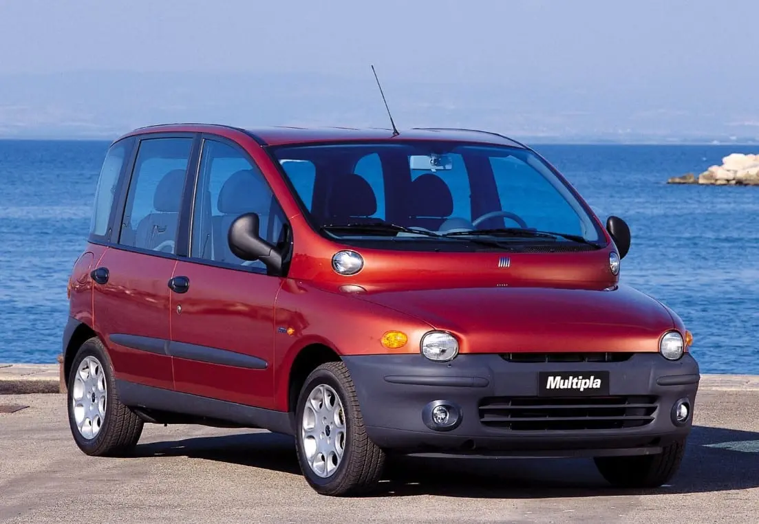 Bjaurusis „Fiat“ ančiukas šešiaakis Multipla