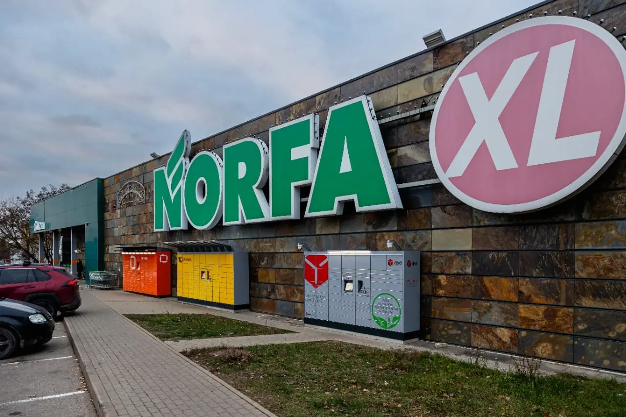 Laimingą bilietą pardavusiai „Norfai“ įteiktas „Laimingiausios parduotuvės“ apdovanojimas