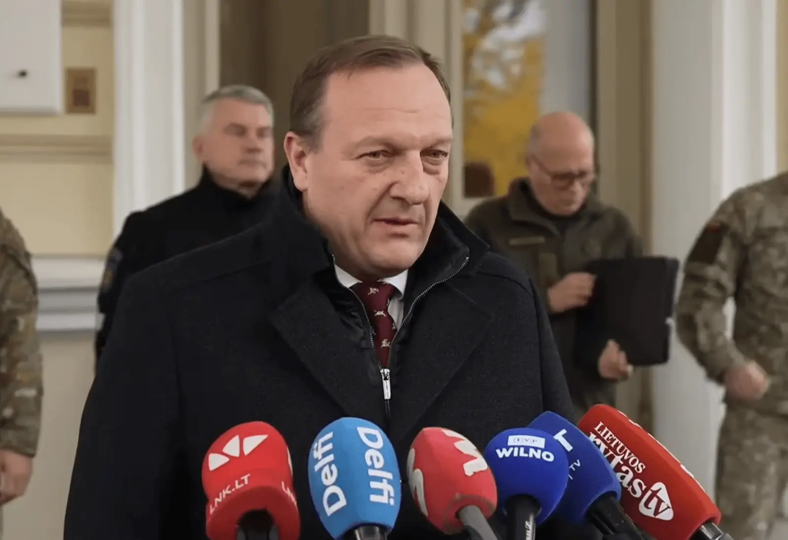 Ministras apie balionus ir dezinformaciją: „Kai kurie grįžta iš Baltarusijos su praplautomis smegenimis“