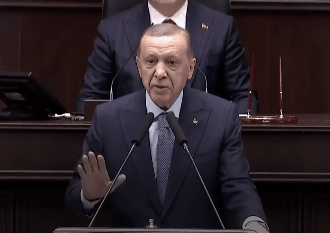 Iranas atakuoja JAV objektus regione, bet Turkijos neliečia – kodėl?