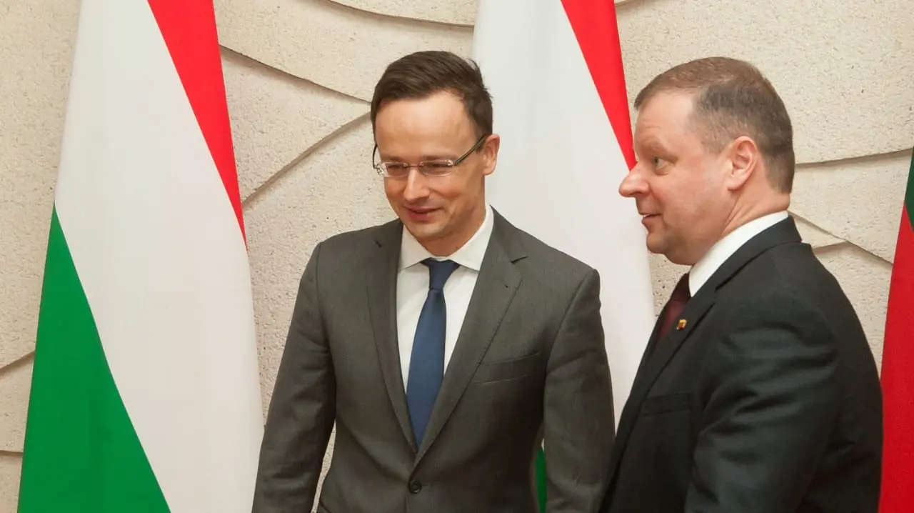 Vengrai: NATO dabar peržengtų raudoną liniją, mes tame nedalyvausime