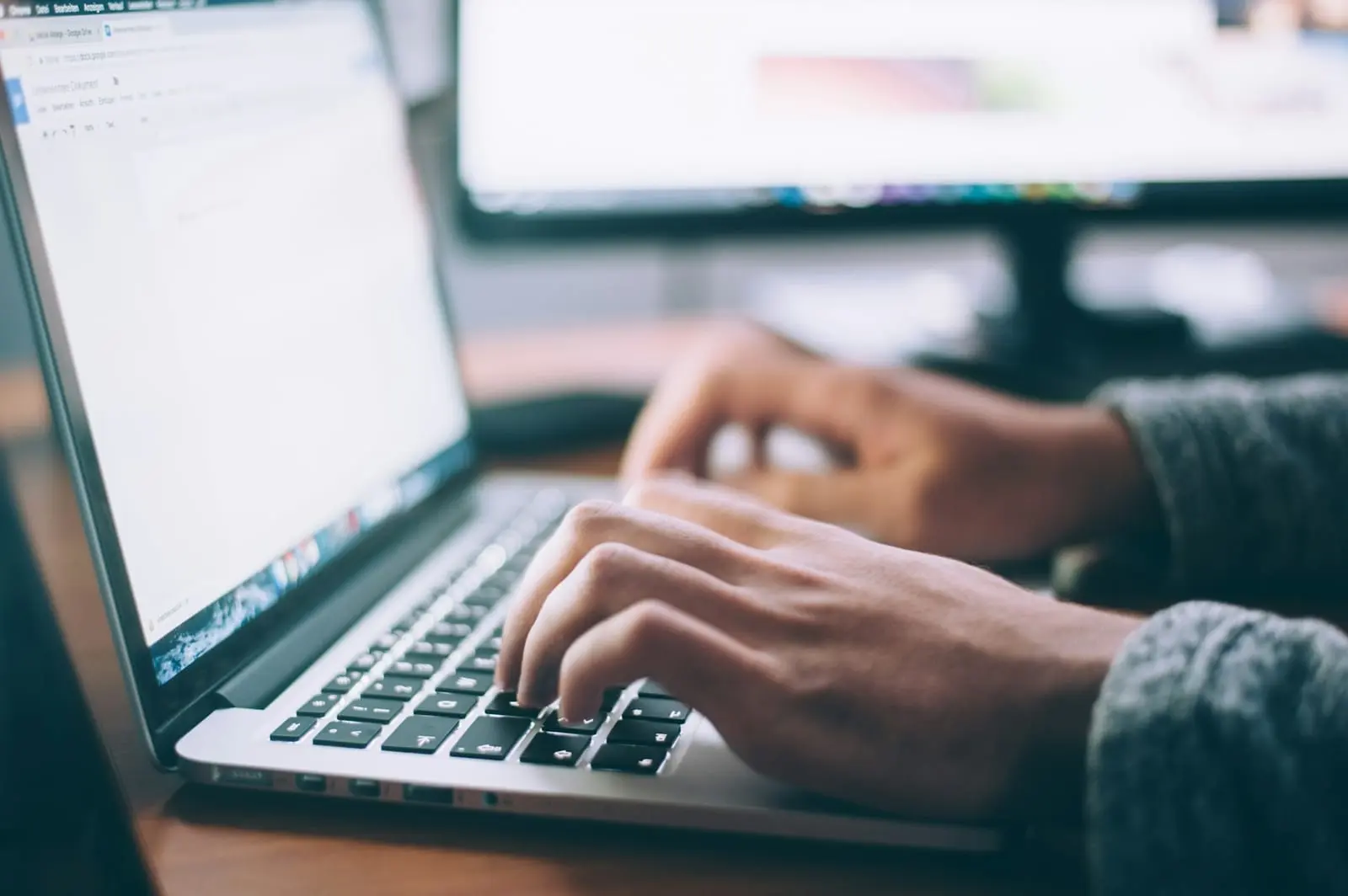 Seimui pateikti siūlymai dėl finansinių sutarčių internete: jos taptų saugesnės ir aiškesnės vartotojams