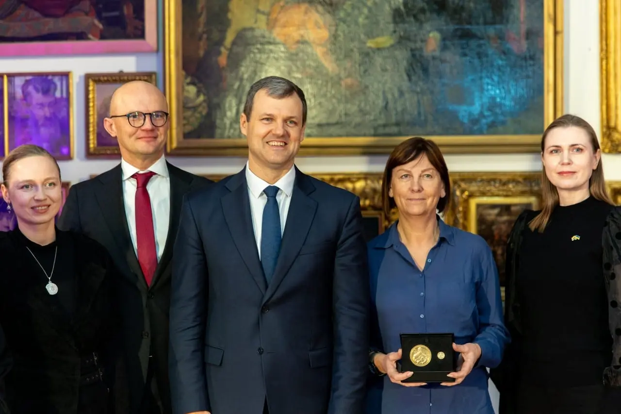 G. Paluckas tikisi žurnalistų palankumo apdovanodamas R. Miliūtę?