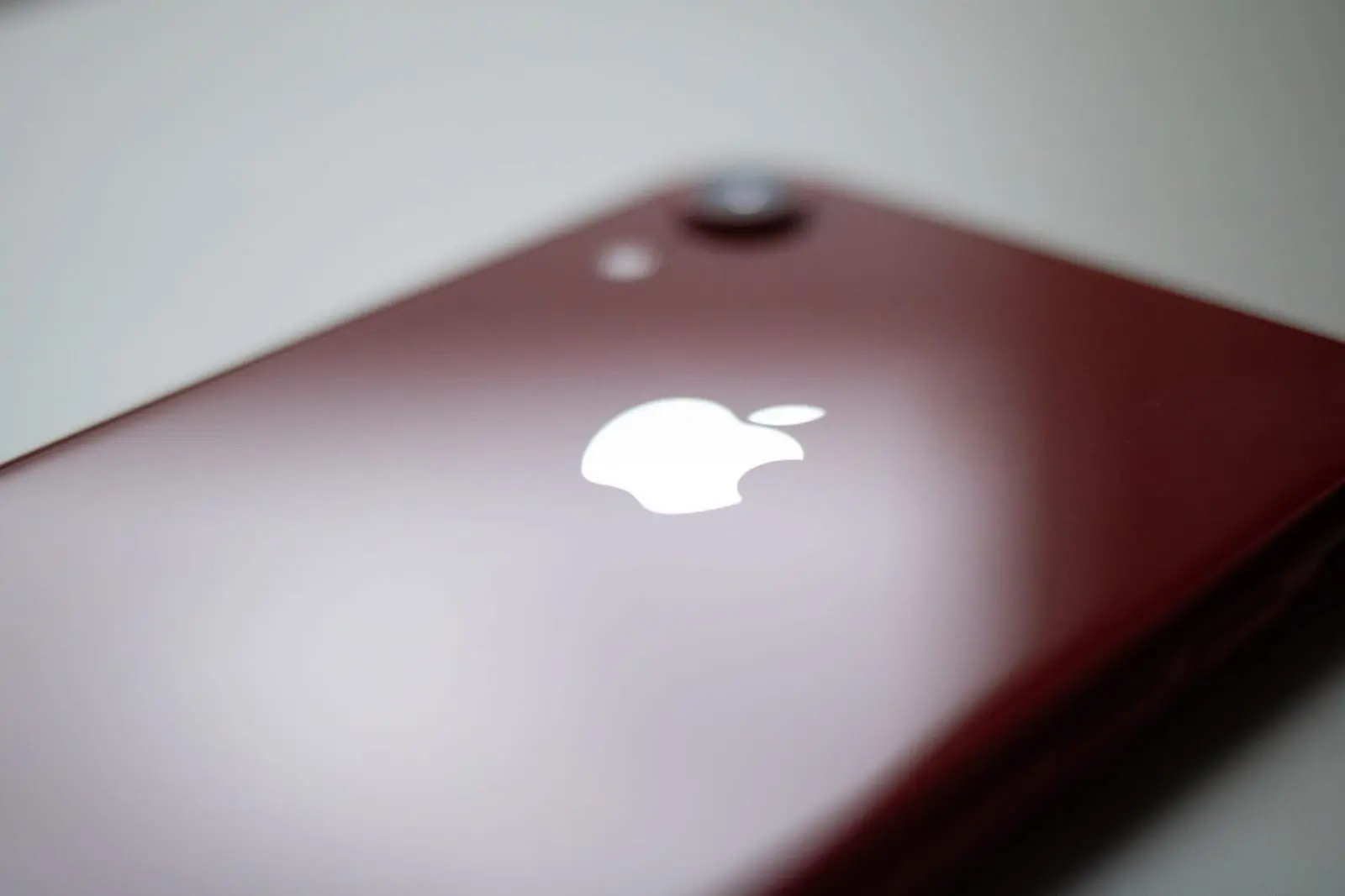 Naujas „iPhone“ virusas kaip šnipinėjimo įrankis platinamas vyriausybėms