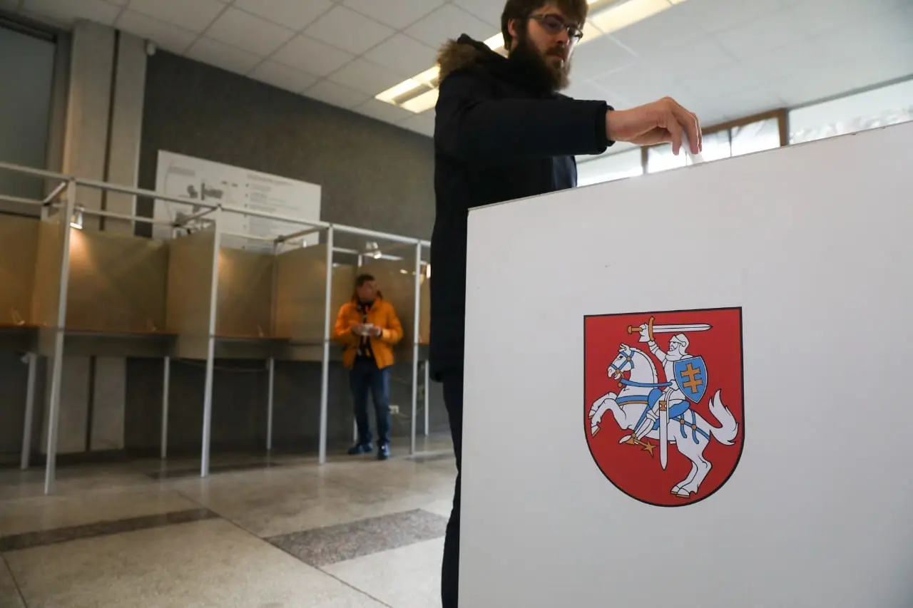 Partijų pažadai prieš rinkimus: valstybinis bankas, pensijų kaupimas ir LGBT