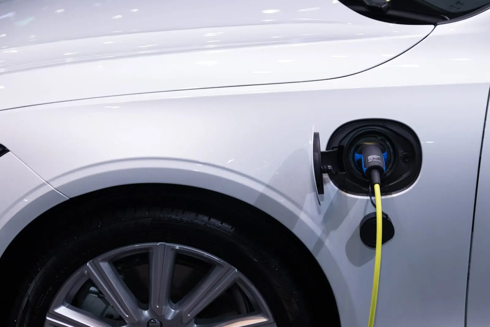 Europoje visiškai neperspektyvi elektrinių baterijų automobiliams gamyba