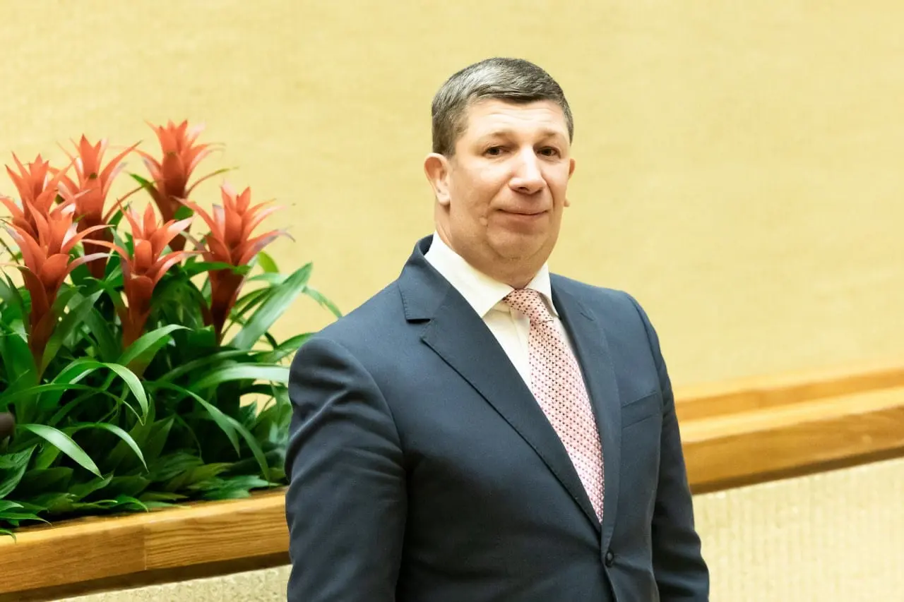 Mandato atsisakiusiems parlamentarams siūlo negrąžinti rinkimų užstato