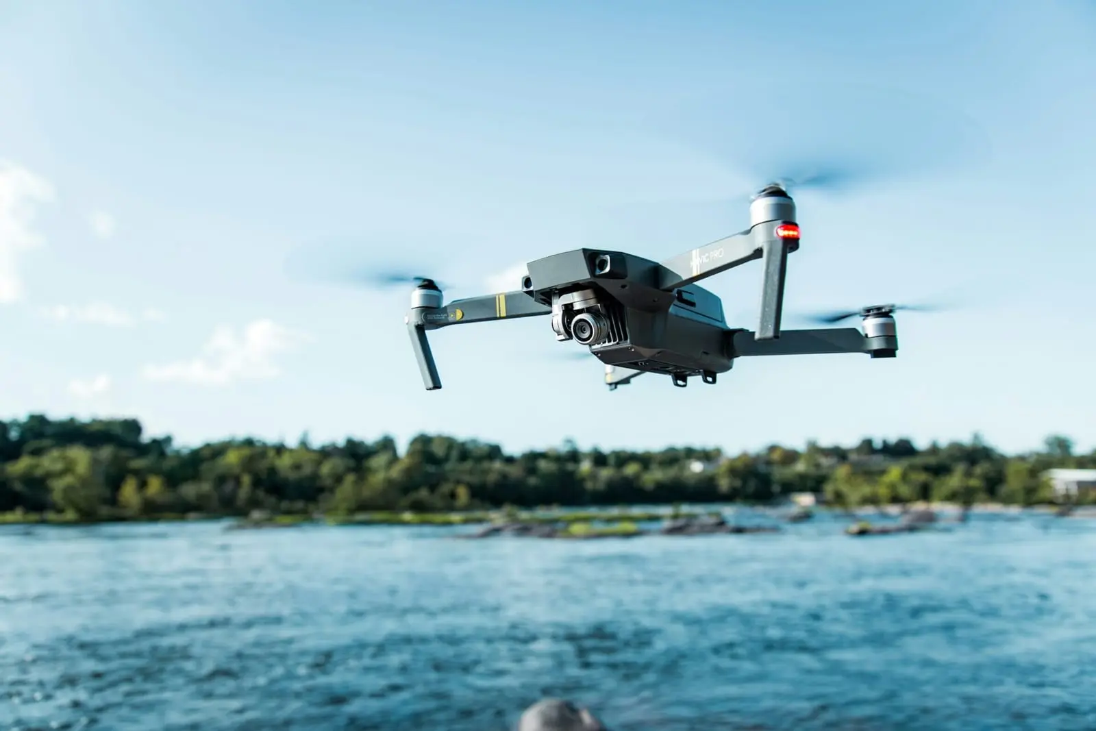 Lietuva „prasimetė“ – pirko dronus ne iš ten, kur reikia?
