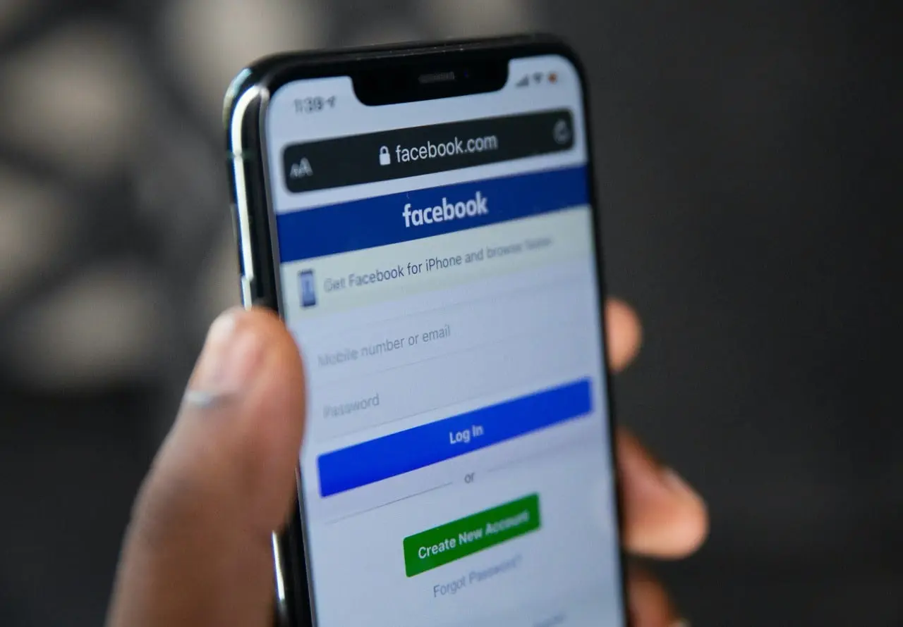 Nyderlandų valdžiai atsibodo „Facebook“: planuoja trauktis