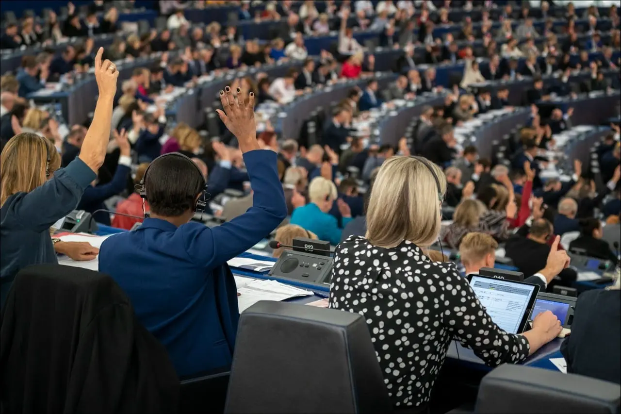 Vokiečių politikas pareiškė, kad Europos Parlamento nariai - korumpuoti