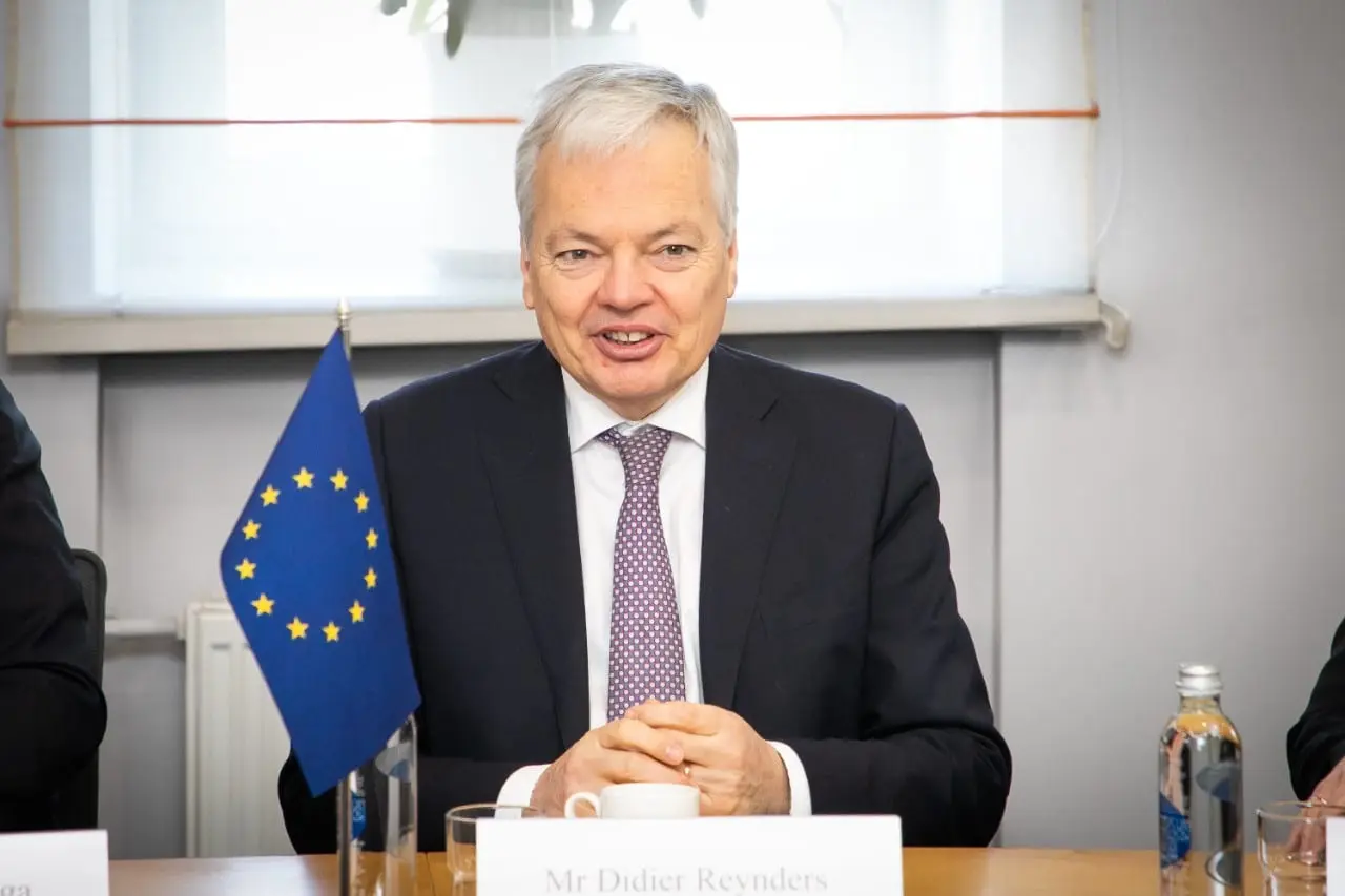 EP krečia korupcijos skandalai: akiratyje – buvęs teisingumo komisaras D. Reyndersas
