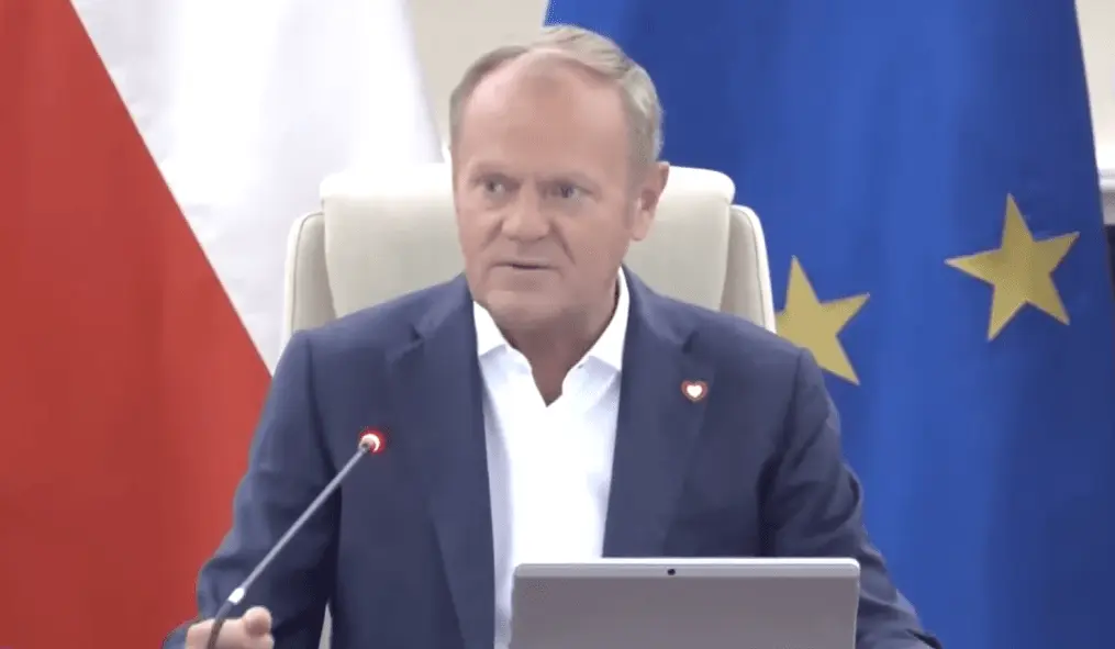 Lenkų opozicija skambina pavojaus varpais: ar kaimynai paliks Europos Sąjungą?