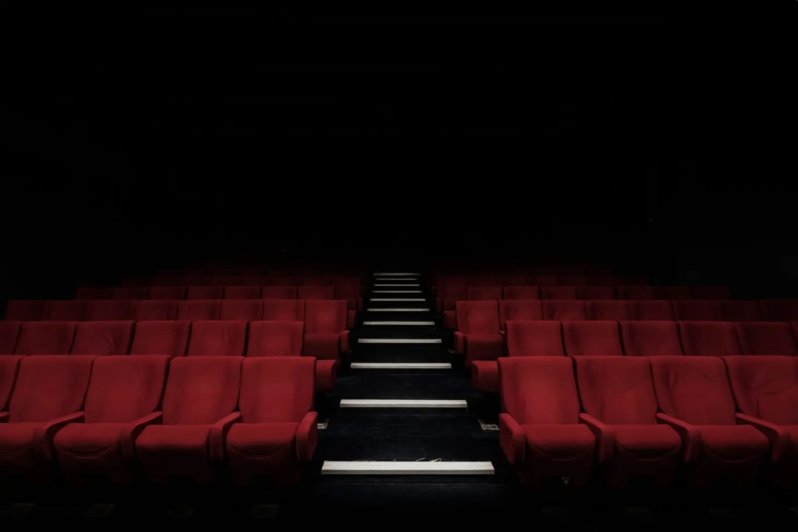 Kultūrininkai su nostalgija prisimena senuosius Lietuvos kino teatrus