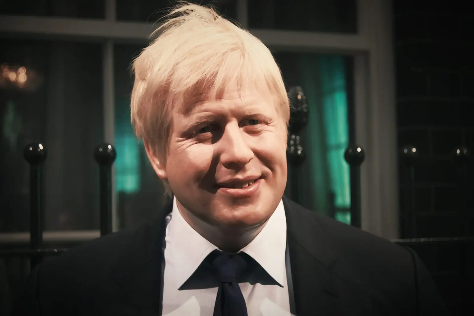 Nutekinti dokumentai atskleidžia: Borisas Johnsonas politinius ryšius pavertė pelningu verslu?