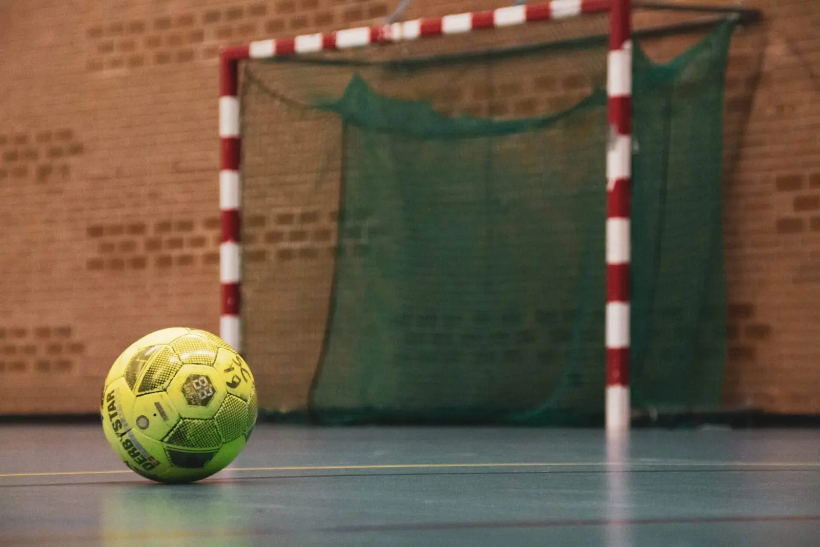 FIFA pasaulio salės futbolo čempionatas Lietuvoje: tuščios salės ir pajuoka atnešė 15 mln. pelną