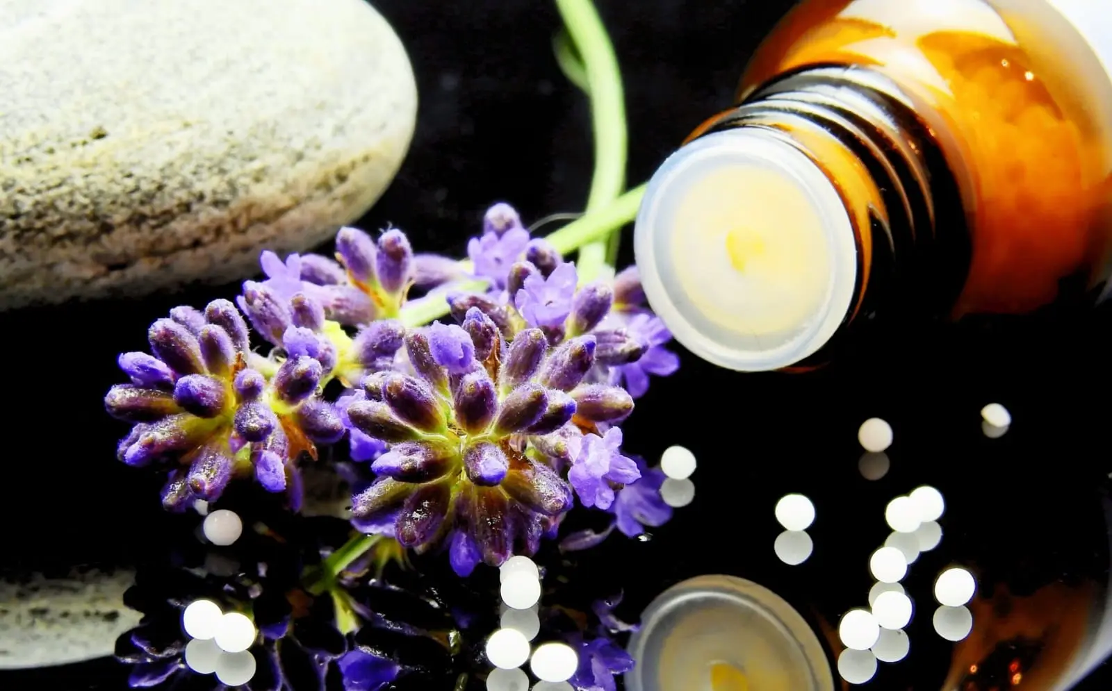 Alternatyvių medicinos praktikų specialistai norėtų daugiau savivaldos, o ne vien valdžios kontrolės
