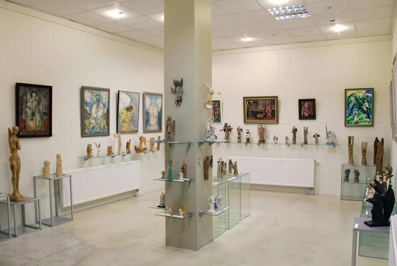 Pravėrus Angelų muziejaus duris kai kuriuos lankytojus ištinka palaimos būsena