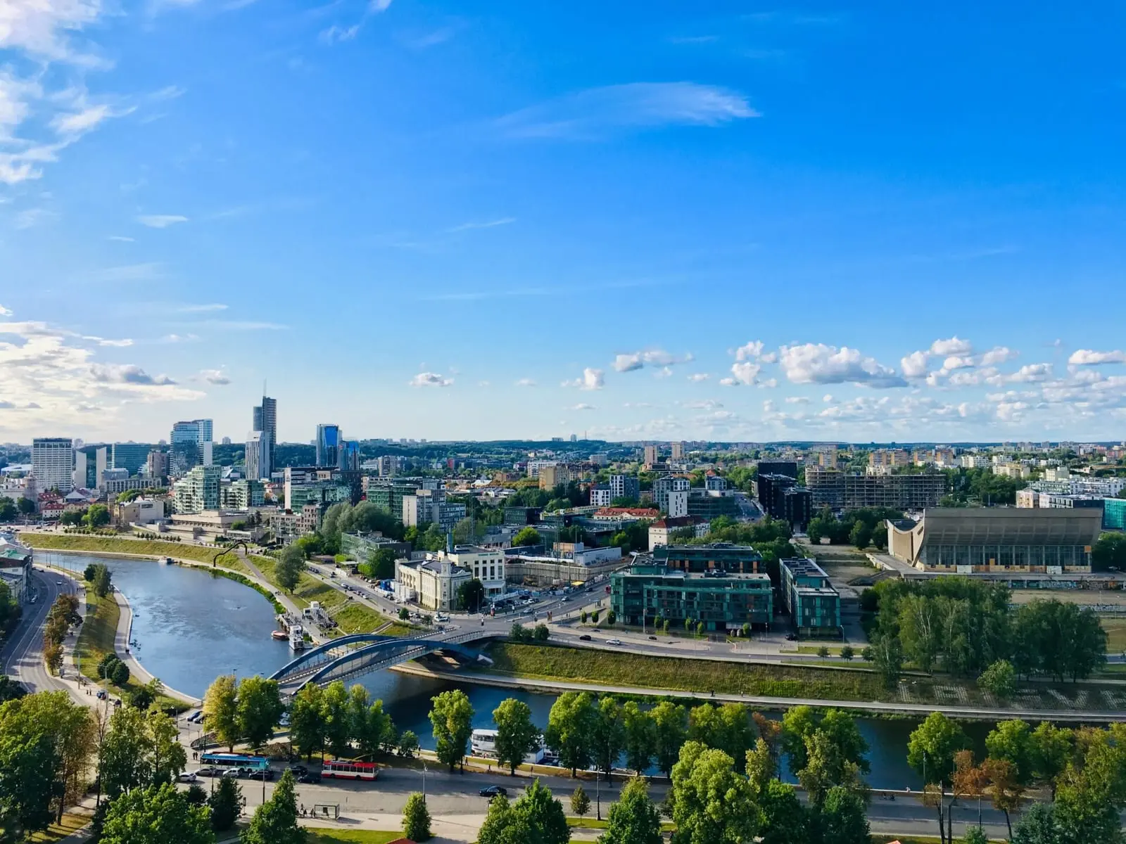 Vilnius XIX–XX amžiuje: mėgstamiausiu miestiečių gėrimu prekiauta net cukrainėse ir gėlių parduotuvėse