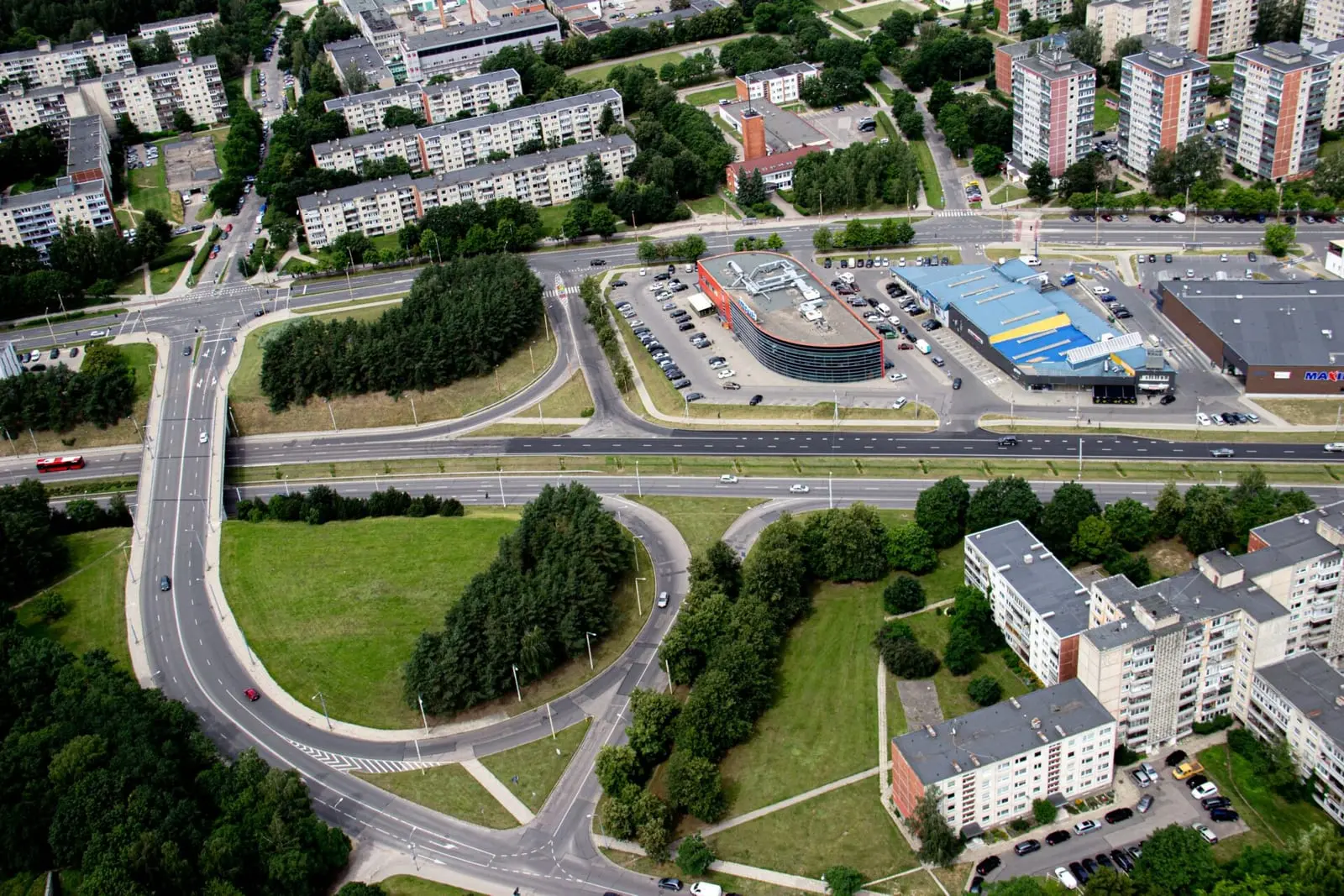 Viešojo transporto ateitis – žemagrindžiai elektriniai miesto tipo autobusai