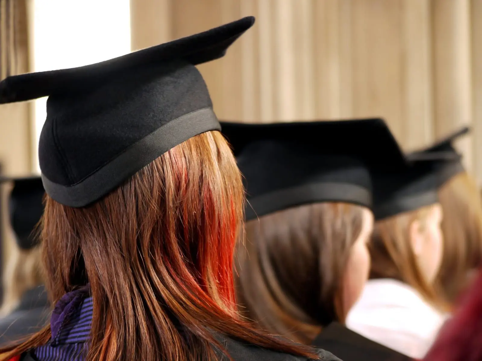 Ukrainiečiams studentams dalinamos 300 eurų stipendijos, o lietuviams mokamos nesiekia nė skurdo ribos