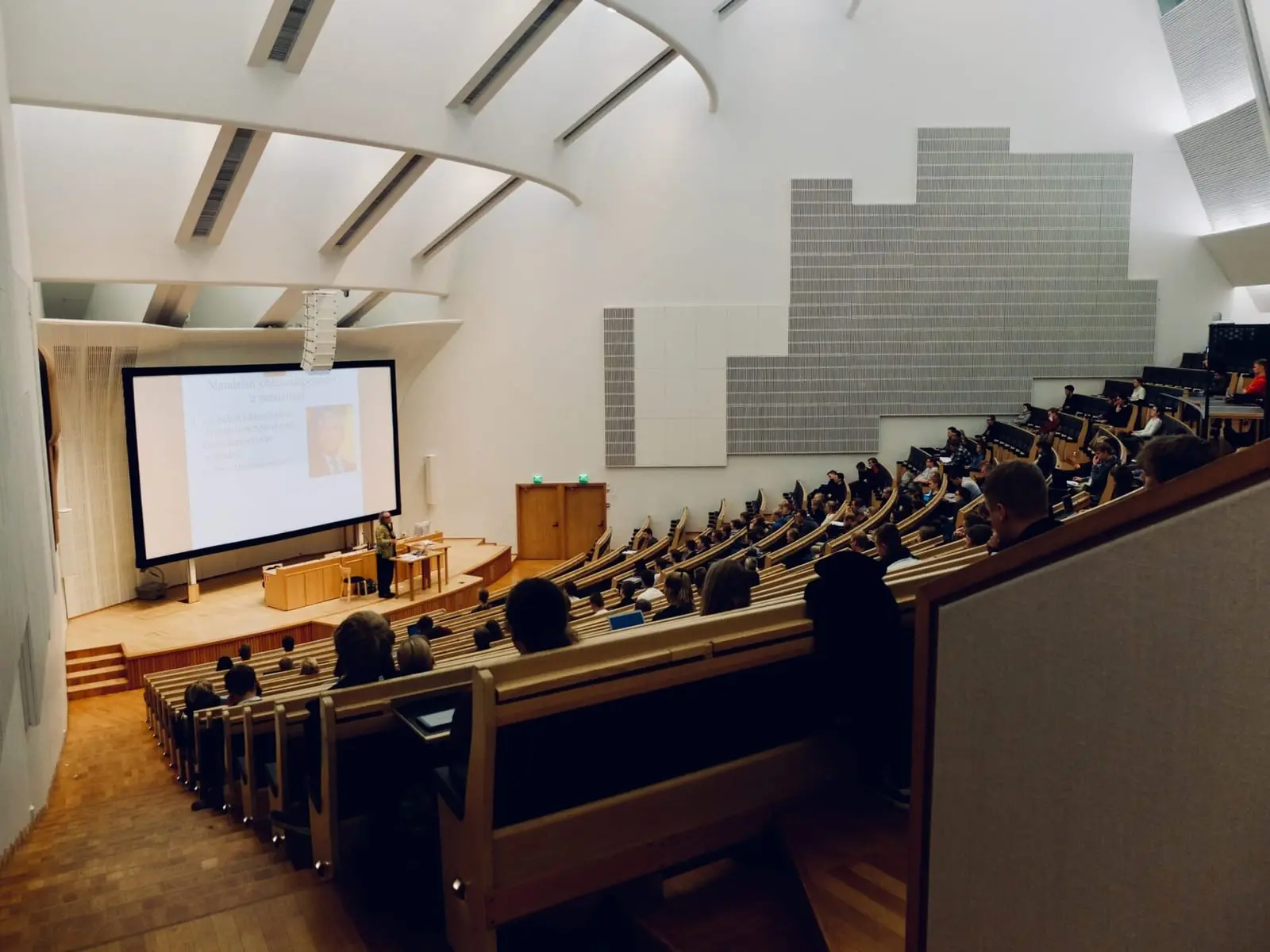 Nubausti KU dėstytojai, skatinę studentus mąstyti kritiškai