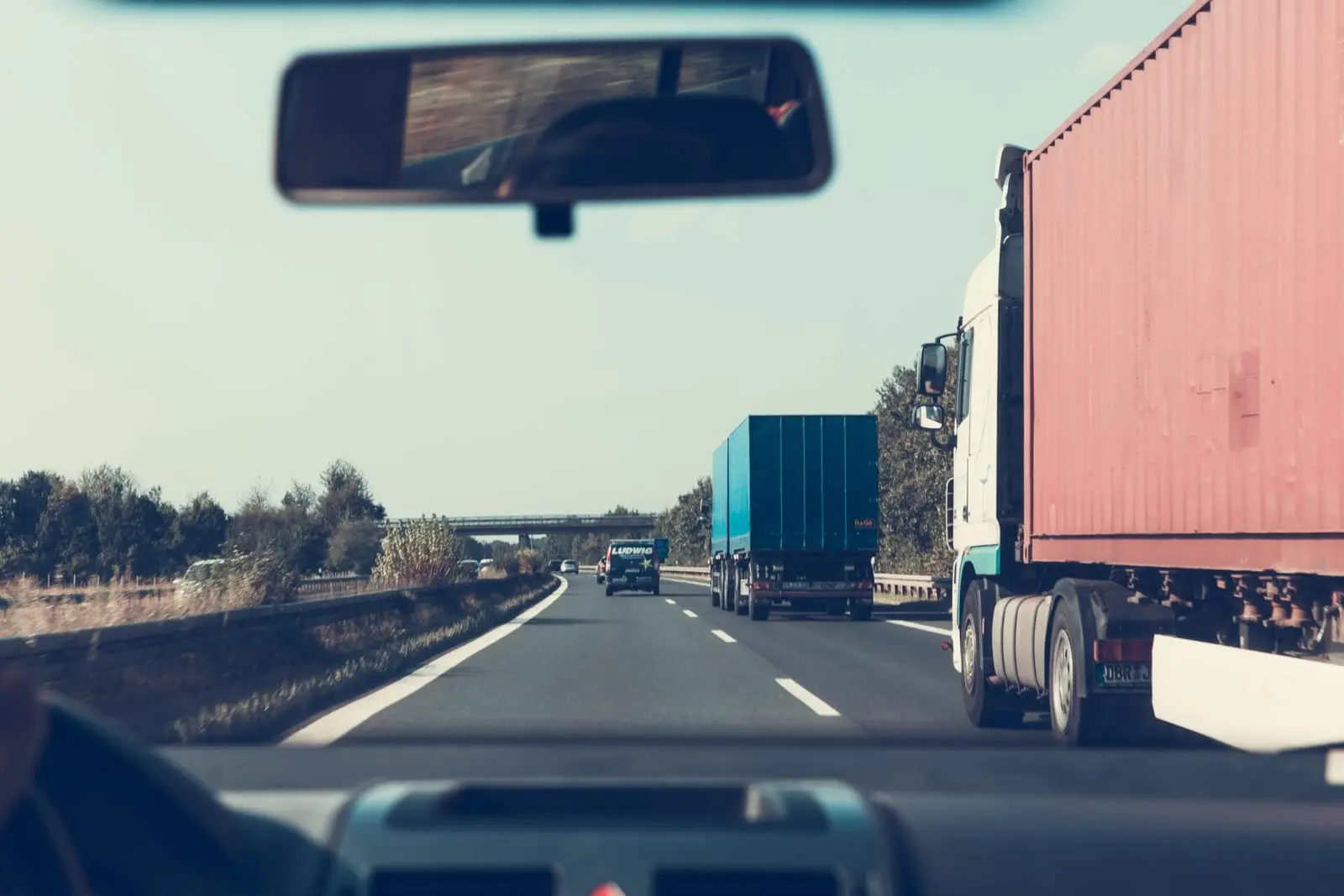 Vyriausybė gavo Minsko laišką dėl įstrigusių vilkikų: sprendimai bus derinami su JAV