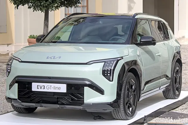 Kia EV3: baterijos, nuvažiuojamas atstumas, salonas ir EV3 Lietuvoje