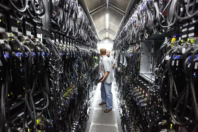 „Microsoft“ pasitraukė iš didžiausio JK DI duomenų centro projekto: trūksta elektros