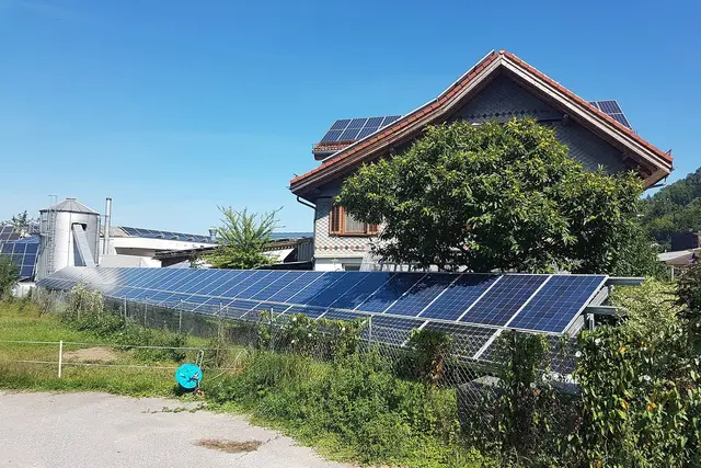 Saulės modulių matmenys ir svoris: kokio dydžio 450, 500 ir 600 W moduliai ir kiek jų tilps ant stogo