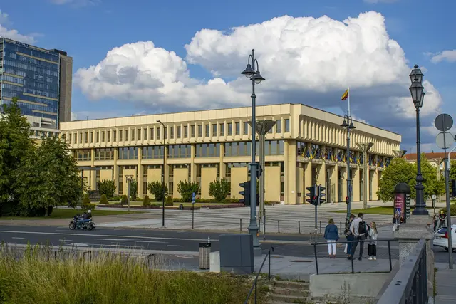 Kandidatai į merus 2027: apžvalga