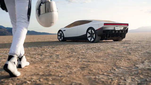 Naujasis 2026 m. Tesla Roadster saulėlydžio fone