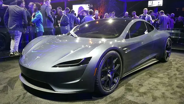 Antrosios kartos Roadster: 2017 m. pažadai
