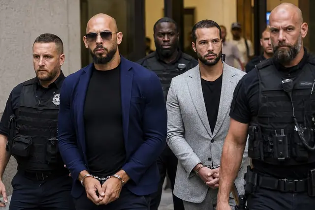 Andrew ir Tristanas Tate'ai kovos prieš ekstradiciją į Jungtinę Karalystę: JAV teisme prasideda naujas jų bylos etapas